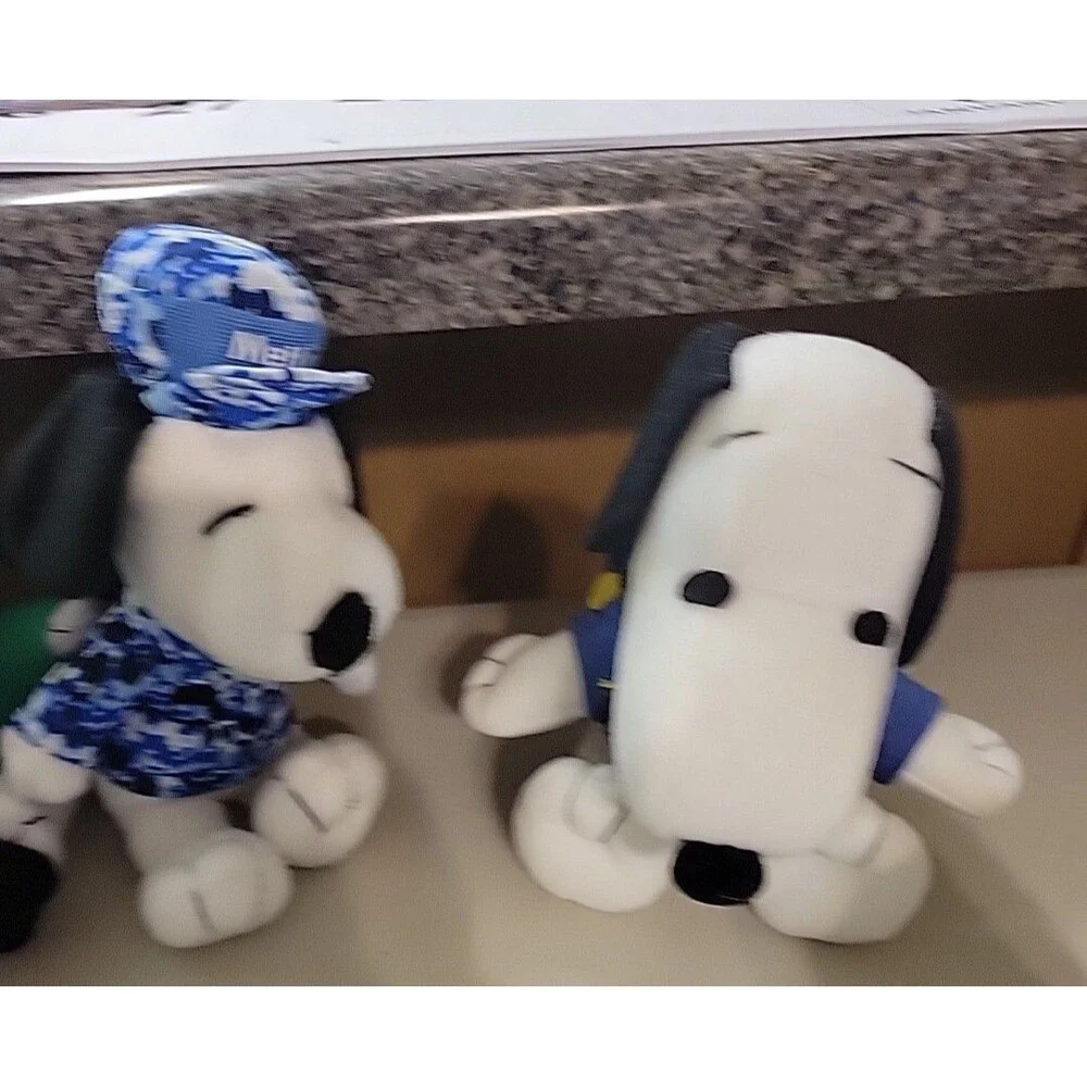 2011 Snoopy‎ Plush Toy Lot Metlife Dressed up Baseball July 4th Camo etc..